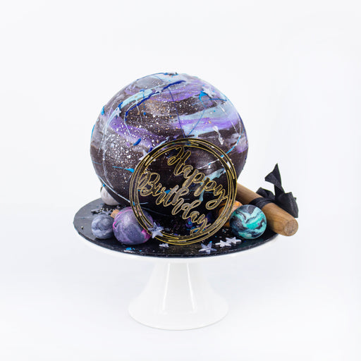 Knock knock cake in galaxy theme, filled with candies