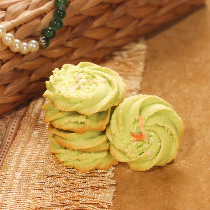 Raya Swirl Collection