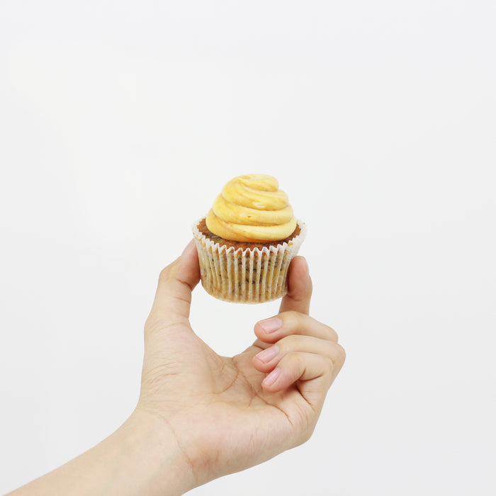 Butterscotch Banana Cupcakes 12 pieces - Cake Together - Online Birthday Cake Delivery