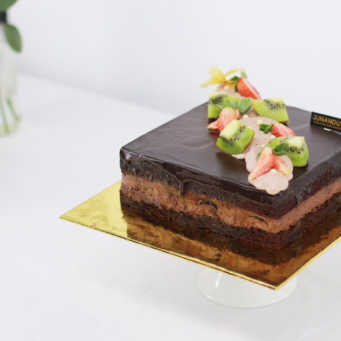 Banana & Chocolate Layer Cake | Free Gift & Delivery
