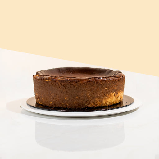 Elevete burnt cheesecake with dark brown crust