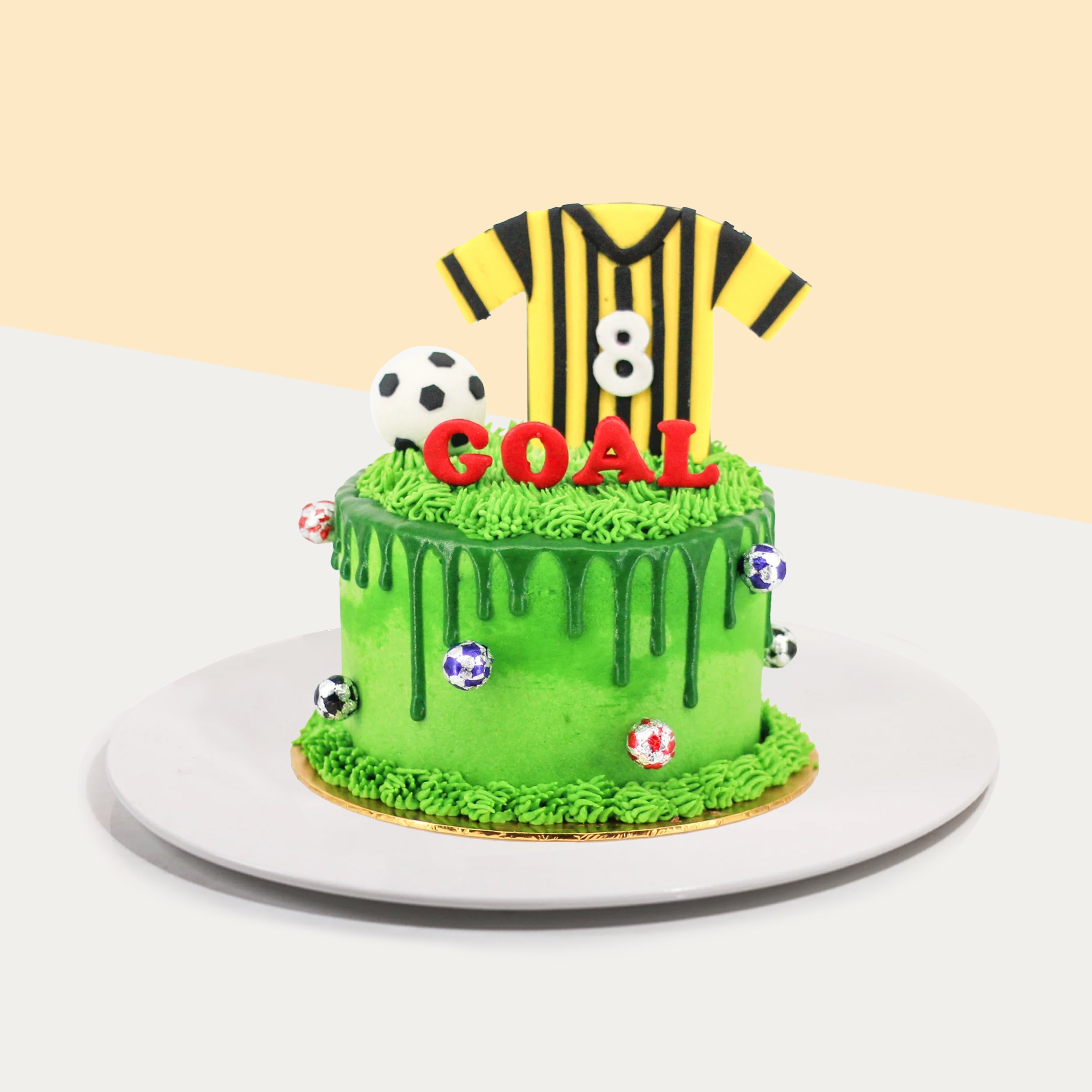 Football Birthday - Decorated Cake by caymancake - CakesDecor