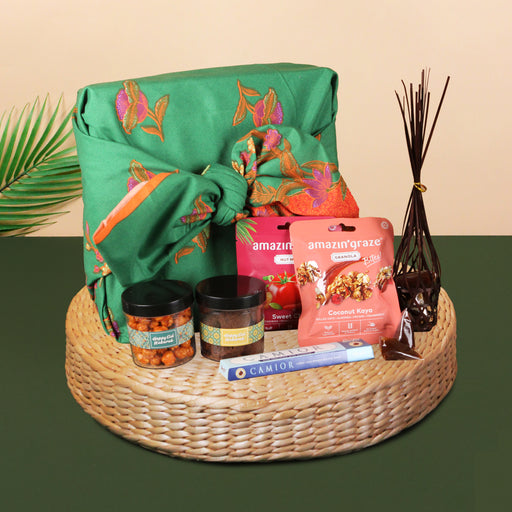 Batik Raya Gift Box - Cake Together - Online Cake & Gift Delivery