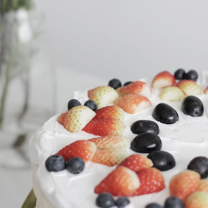 Berry Pavlova - Cake Together - Online Birthday Cake Delivery