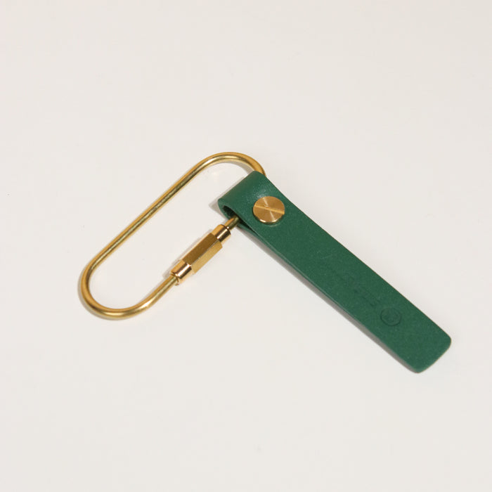 ana tomy Leather & Brass Keyring in Hunter