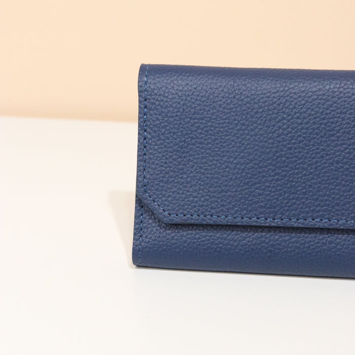 ana tomy Leather Non-Wallet in Navy