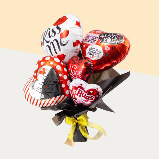 Foil balloon bouquet with love messages